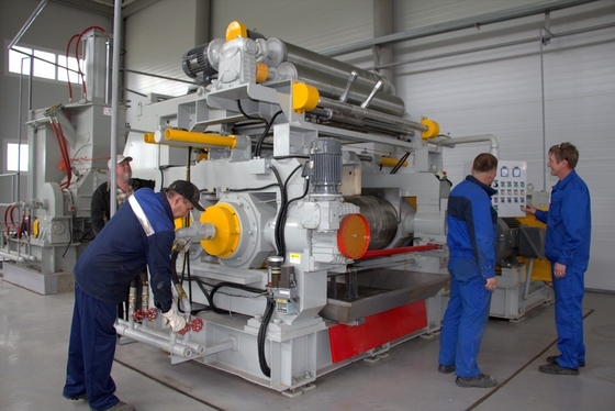 kupować Automatyczny młyn do mieszania gumy o mocy 15 kW z dwoma walcami do mieszania gumy online manufacture