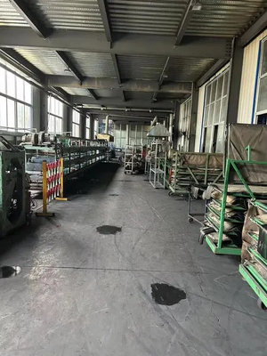 kupować Niedrogie maszyny do produkcji opon motocyklowych Linia procesu produkcji i wymagane maszyny online manufacture
