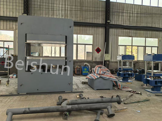 Dobra cena Duża maszyna do walkanizacji gumowej z płytkami gorącymi 1500×1500 mm z ciśnieniem 800 ton dla jednolitej walkanizacji w Internecie