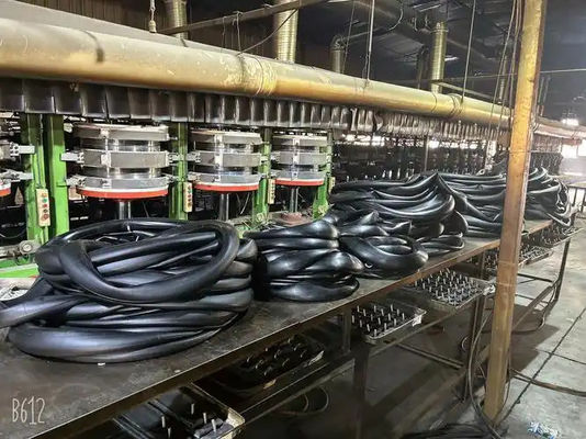 Dobra cena Maszyna do utwardzania rur wewnętrznych gumy butylowej i naturalnej dla linii produkcyjnej rur wewnętrznych motocykli w Internecie