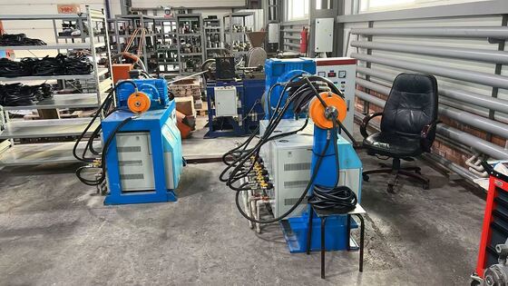 Dobra cena Mała wytłaczarka ślimakowa do gumy na zimno φ30mm do precyzyjnej obróbki gumy w Internecie